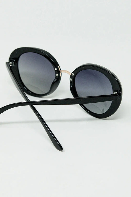 Black Oval Shaped Sunglasses with metal gold detail - One Size / Black