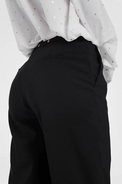 Black pants with wide legs and low hem - Pants