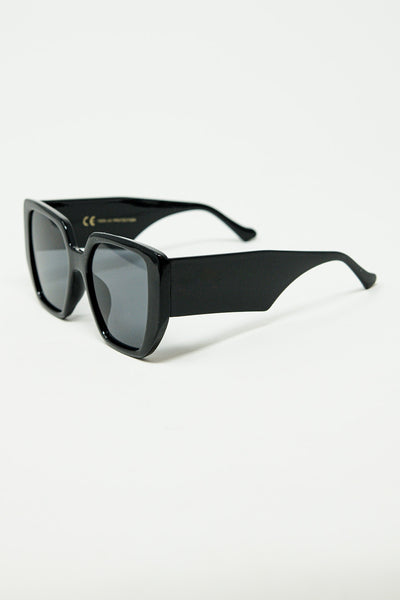 Black pin-up style sunglasses with geometric design and cat eyes