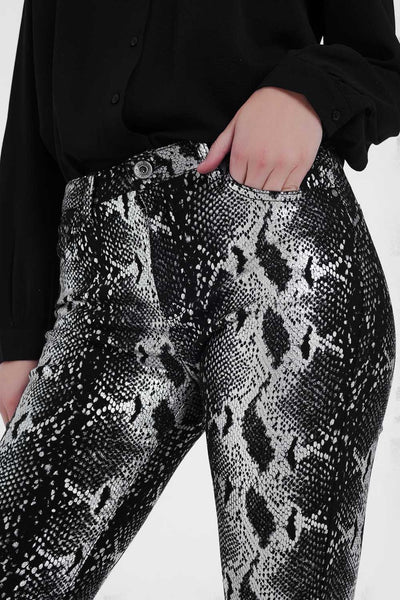 Q2 Black skinny shiny printed pants