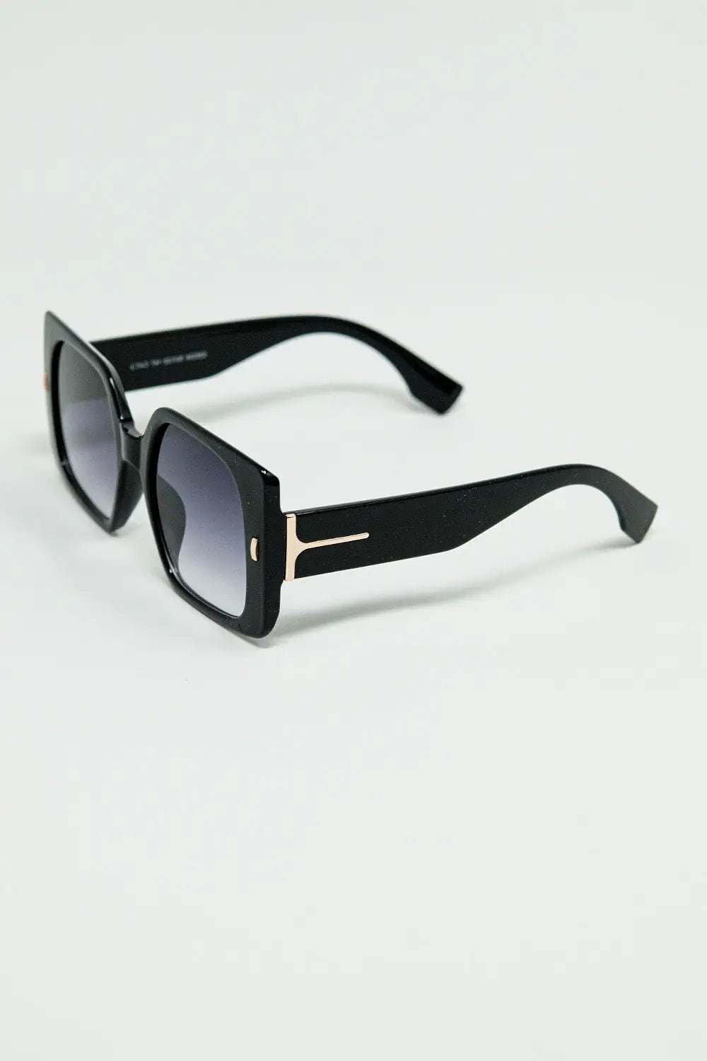 Black square sunglasses with gold detail on the side - One Size / Black