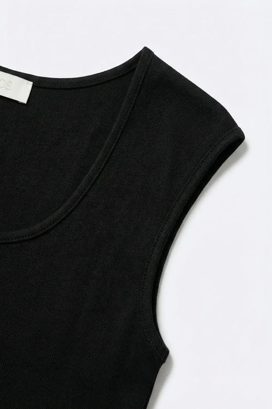 Black Stretch Knit Scoop Neck Sleeveless Top - One Size / Black
