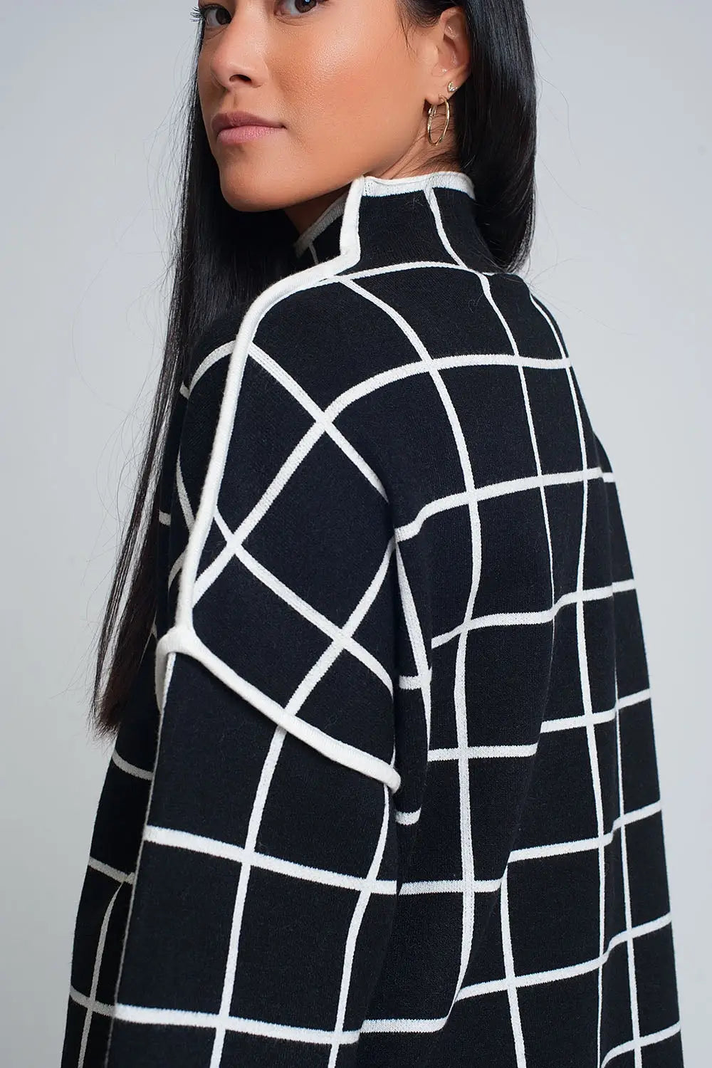Black sweater with chequered print in 3/4 sleeve and high neck - One Size / Black - Sweaters