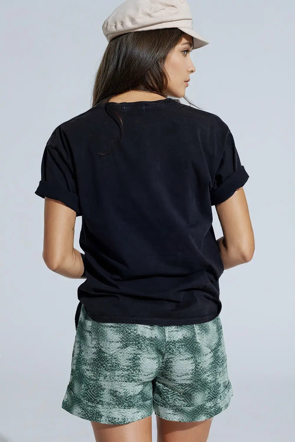 Black T-shirt With famous Names Logos At The Front - One Size / Black - Tops