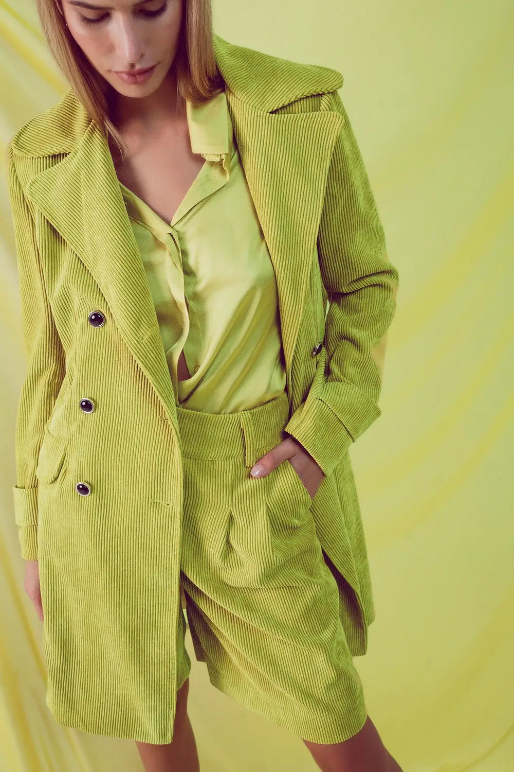 Blazer long avec boutons vintage en velours côtelé lime - Vestes