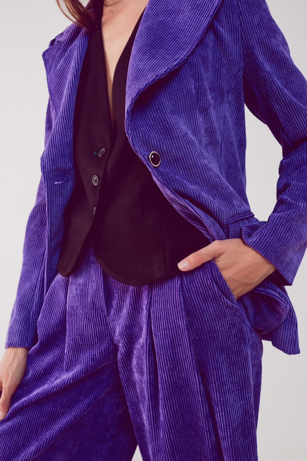 Blazer with vintage buttons in purple cord