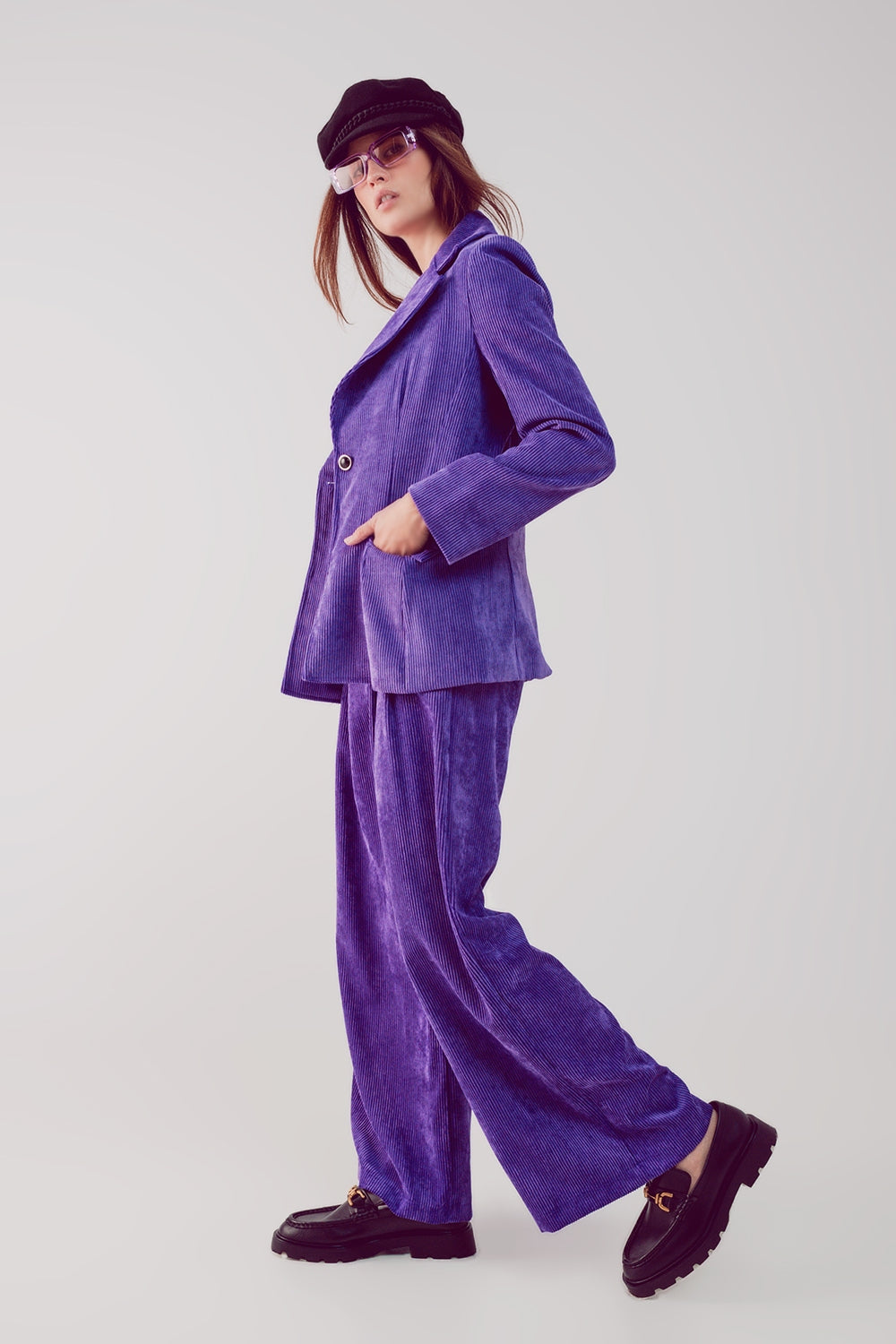 Blazer with vintage buttons in purple cord