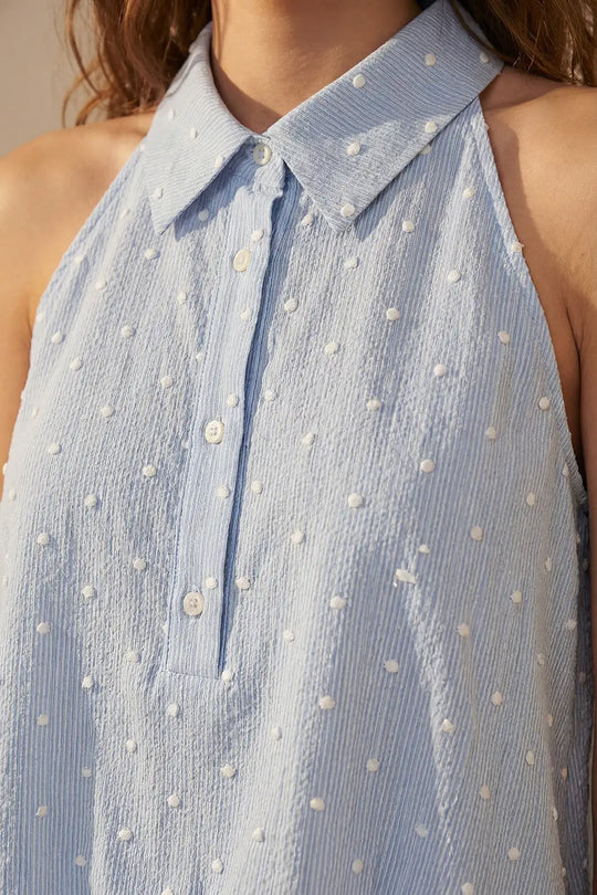 Blouse bleu clair à pois brodés avec boutons - Tops