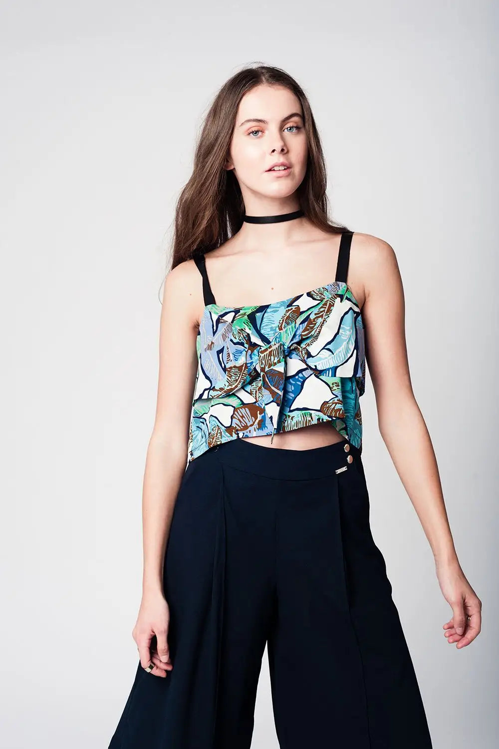 Blue crop top with leaves print - Shirts