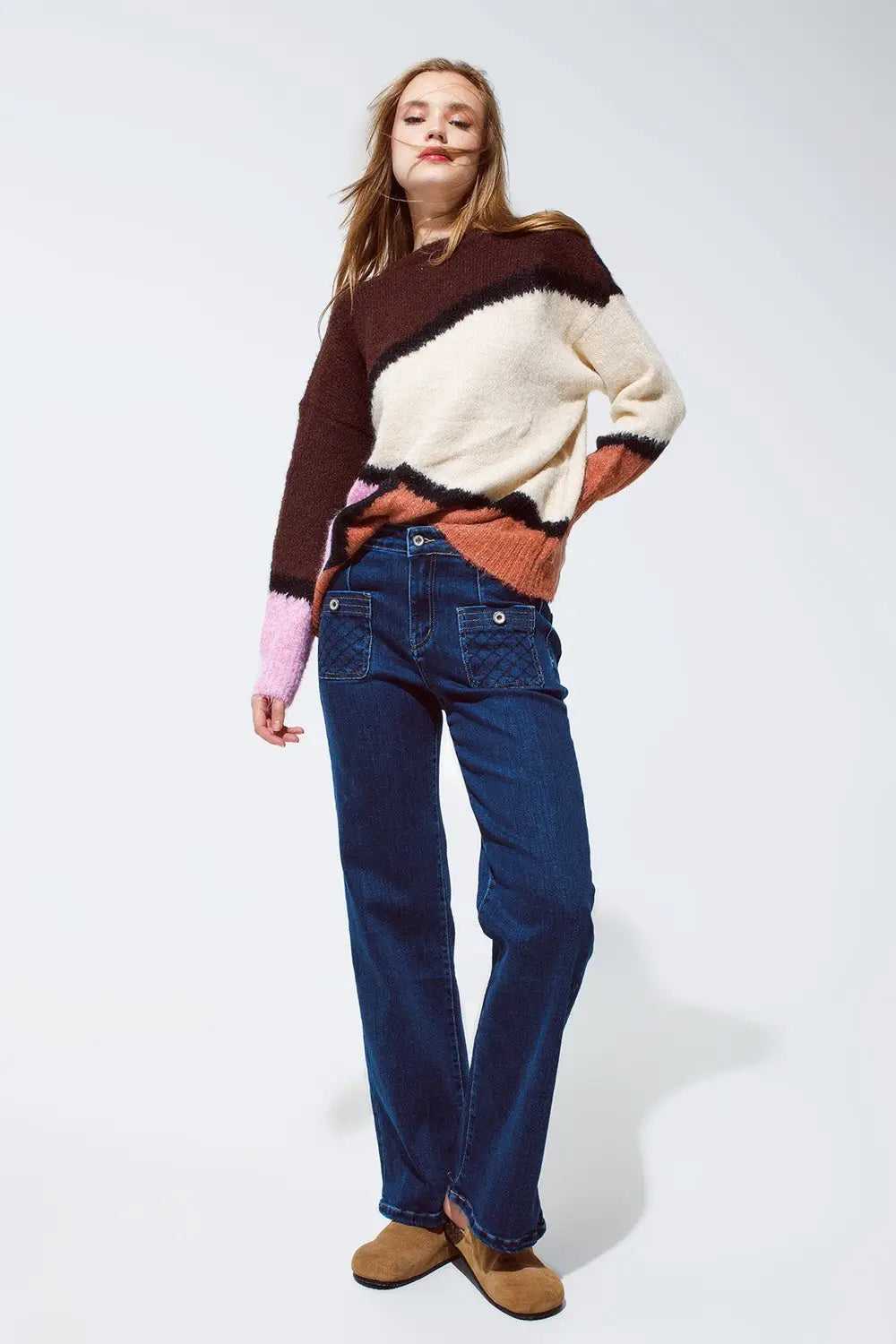 Blue jeans with buttoned pocket details in dark wash - Jeans