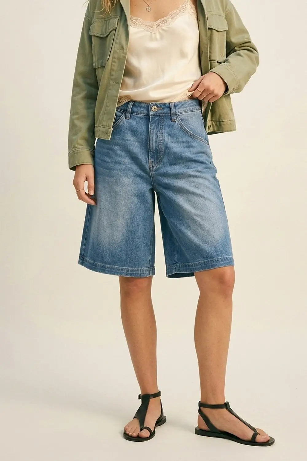 Q2 Blue Light Wash Denim Wide-Leg Shorts