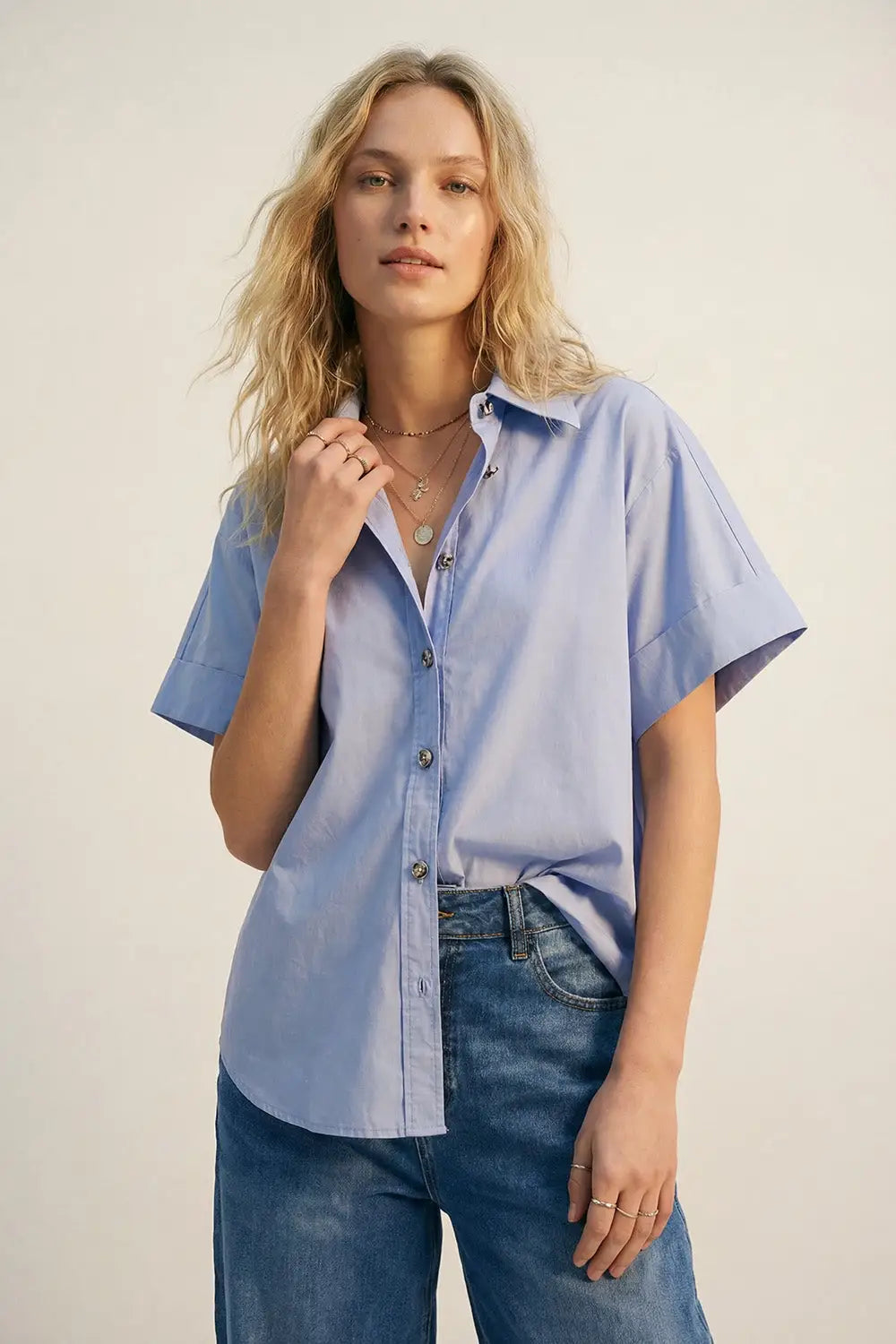 Q2 blue poplin Short-Sleeve Kimono Shirt with silver buttons