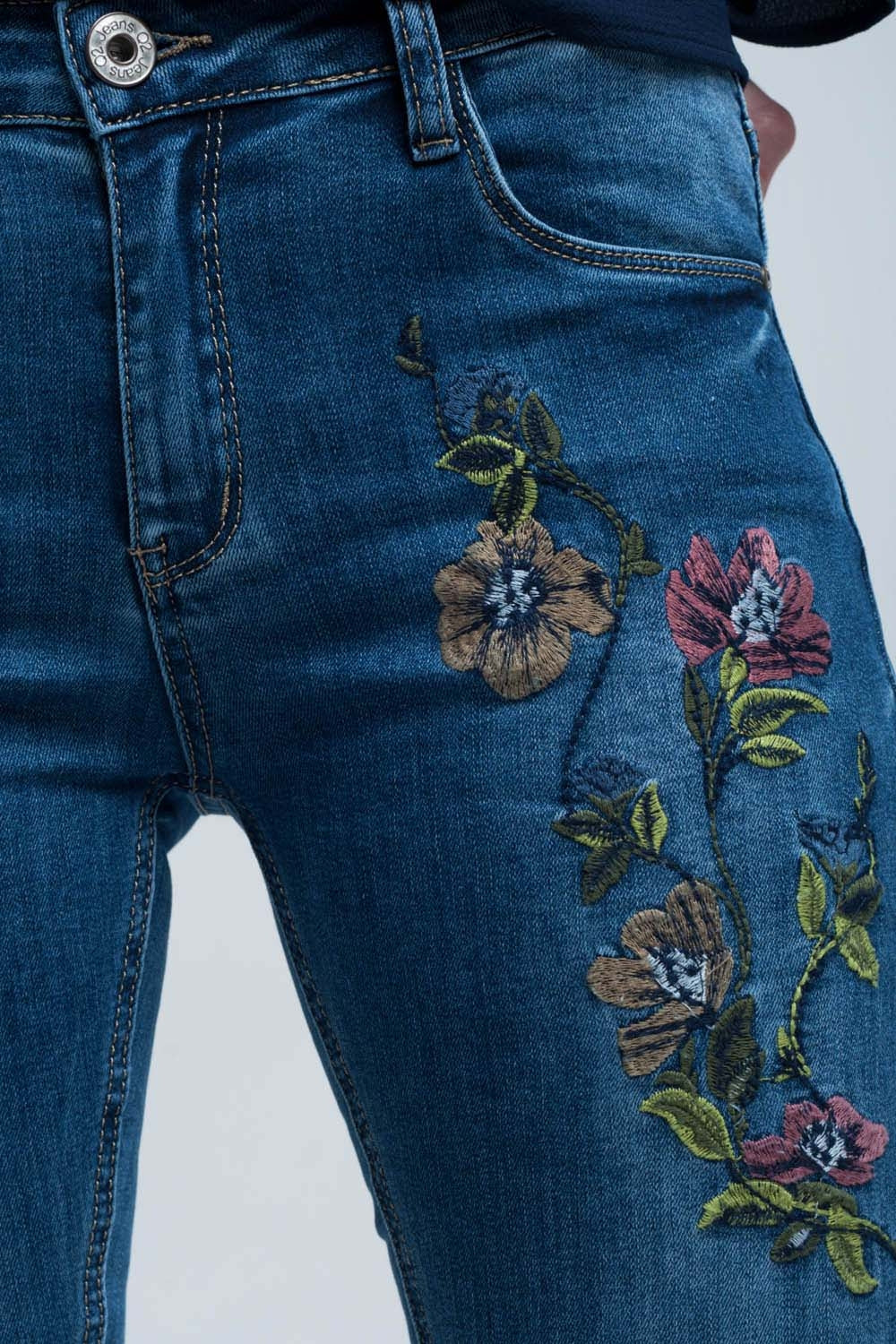 Blue skinny jean with embroideries