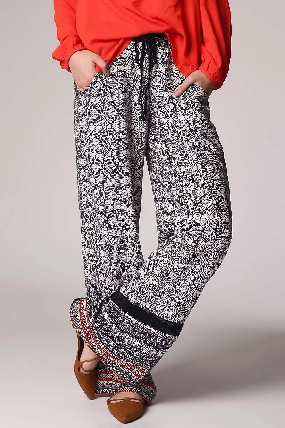 Blue pants in ethno print with wide leg and eyelash lace insert - Pants