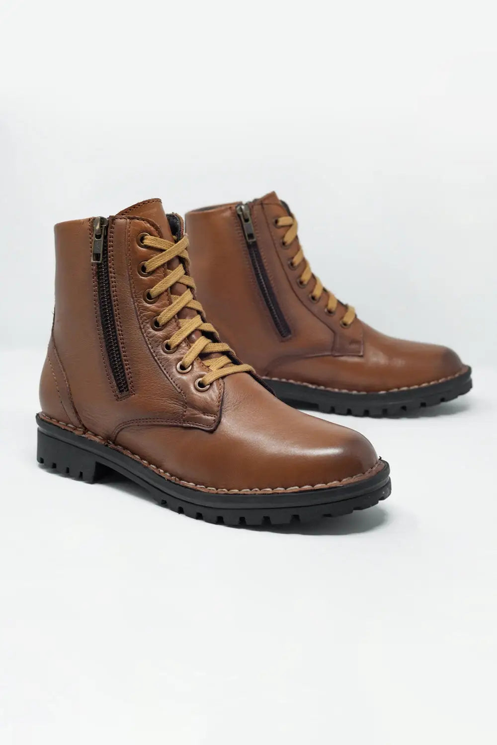 Bottes militaires à semelle épaisse en cuir marron - Chaussures