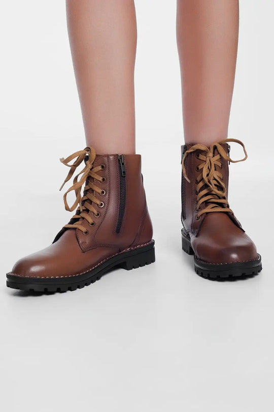 Bottes militaires à semelle épaisse en cuir marron - Chaussures