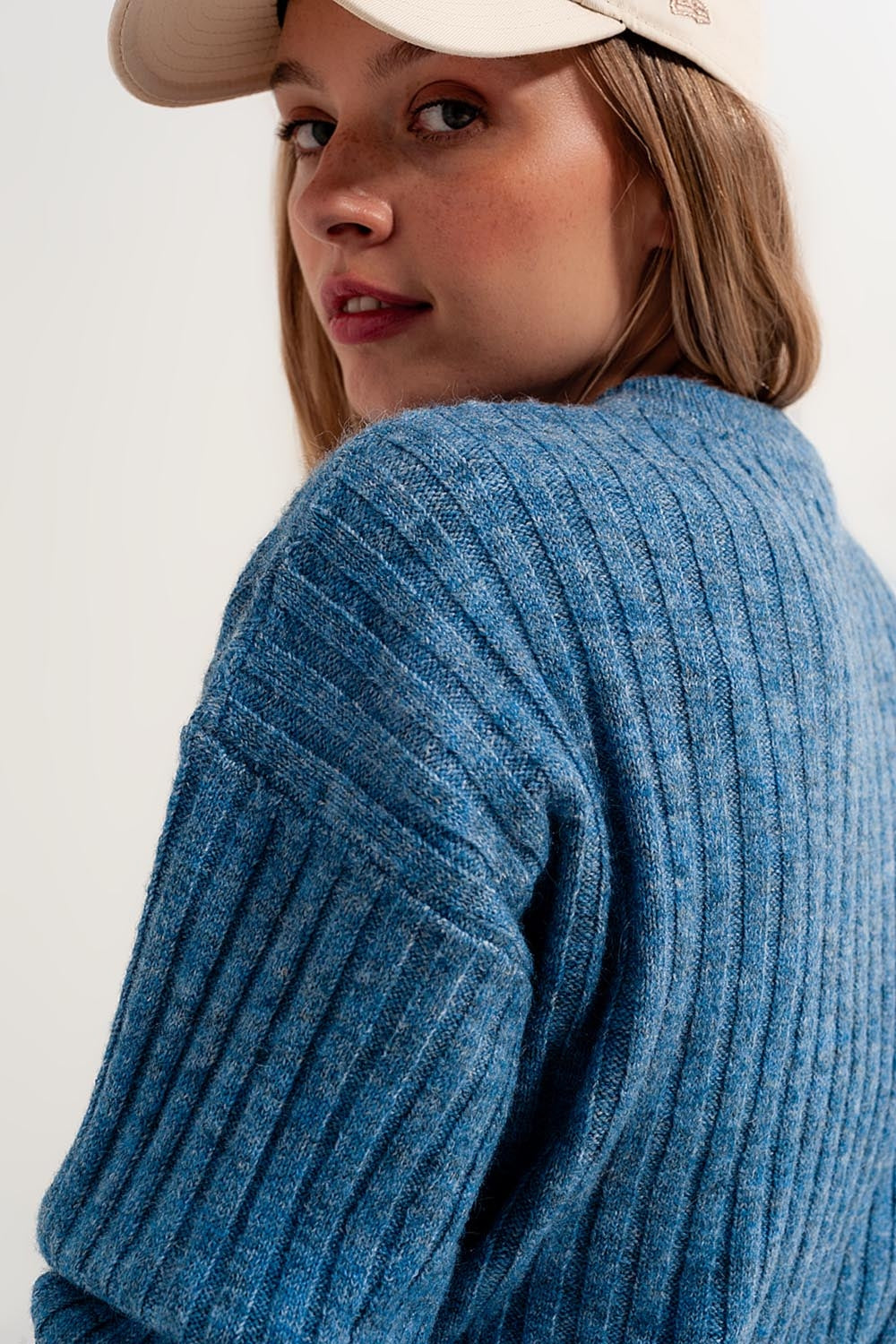 Boxy chunky stitch sweater in blue