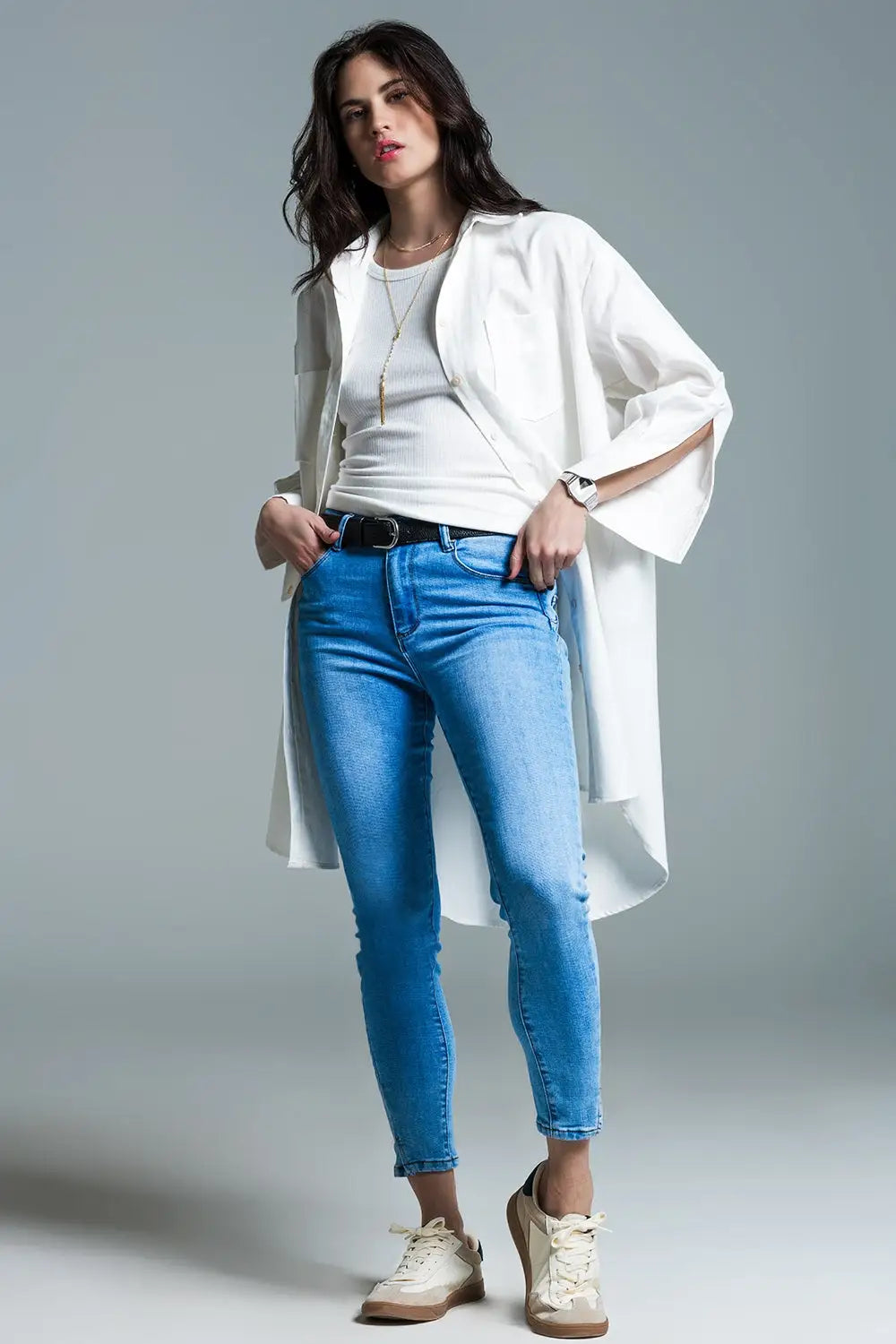 Boyfriend Cut Shirt With 3/4 Sleeve in White - Tee-Shirt