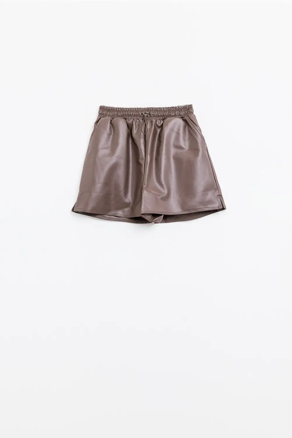 Brown faux leather shorts with gathering at the waist with drawstring - Pants