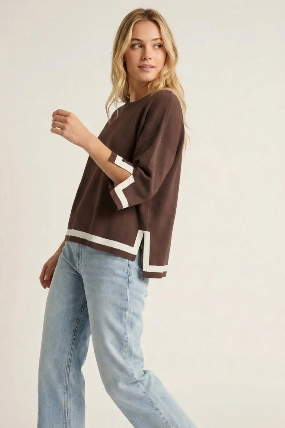 brown Fine Knit sweater with Contrast Stripe in white Detail and 3/4 Sleeves - One Size / Brown