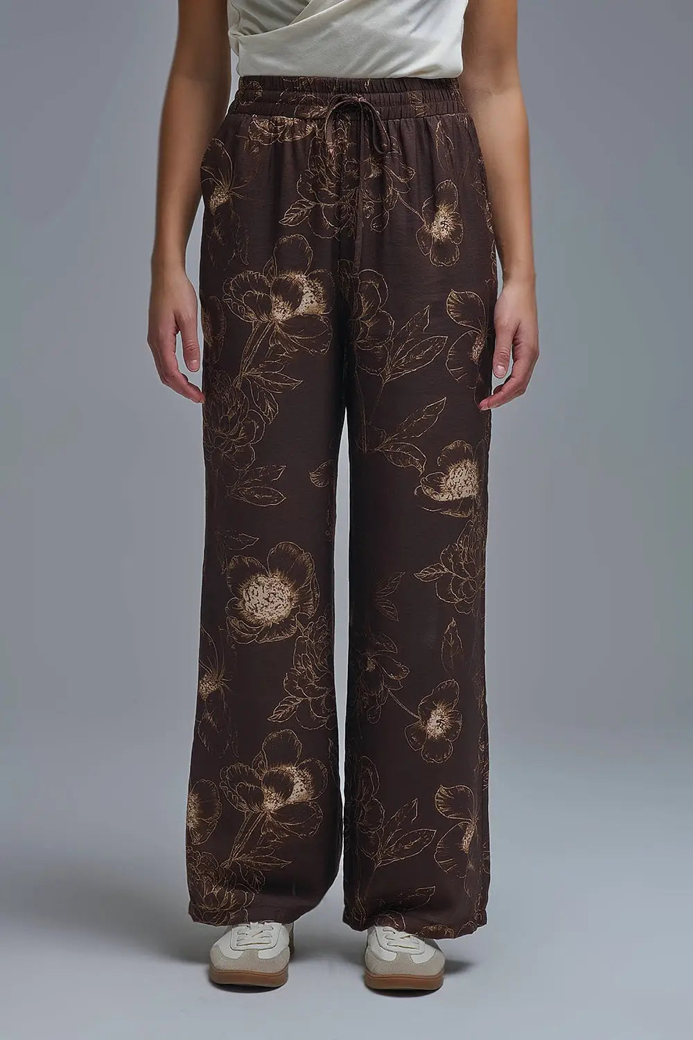 Q2 Brown Light-weight Flowy Pants in Autumnal Floral Print
