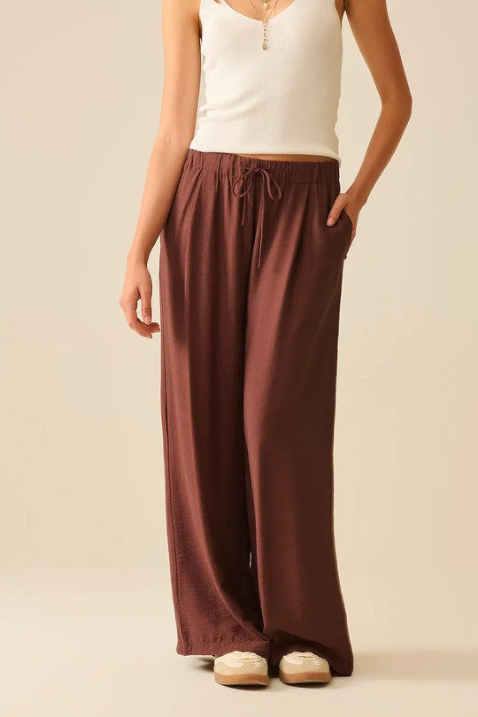 Brown pants with wide leg in light viscose fabric - Pants
