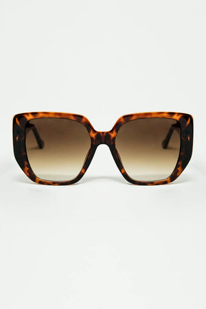 Q2 Brown pin-up style sunglasses with geometric design and cat eyes