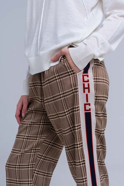 Brown tartan pattern pants