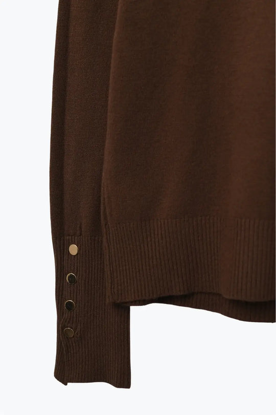 Brown turtleneck sweater with gold buttons on the cuff - One Size / Brown