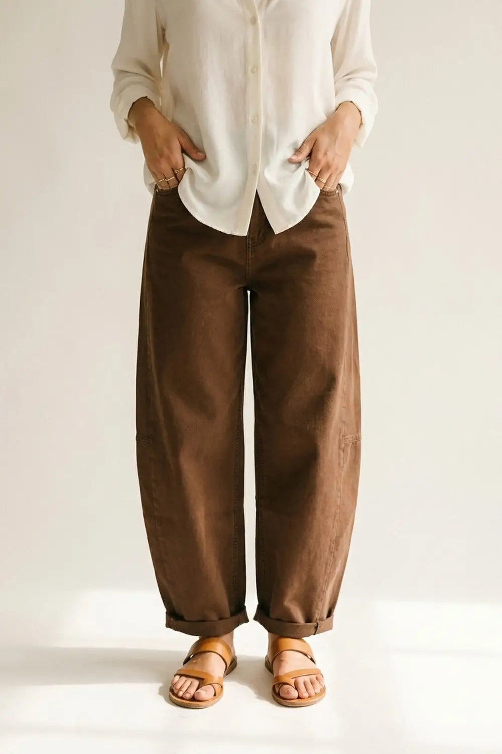 Q2 Brown Wide-Leg Cotton Twill Pants with Pockets in Barrel Style