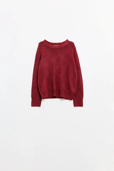 Q2 Burgundy crew neck sweater with seam detail on sleeve