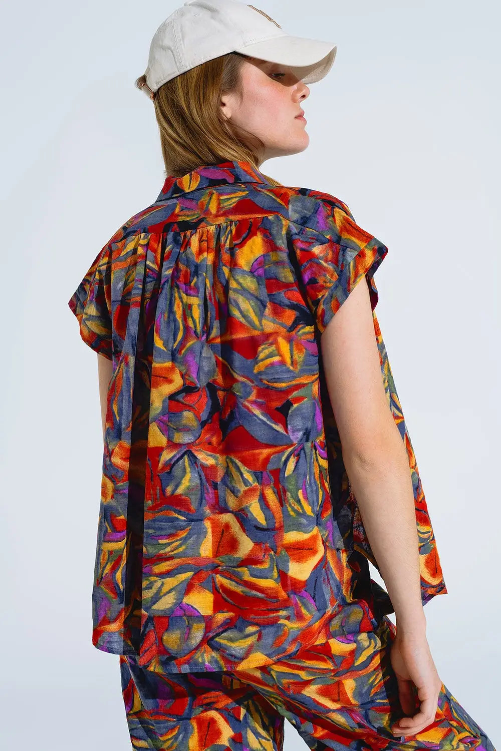Button Up Relaxed Blouse With Short Sleeves In Red Multicolor Flower Print - Shirts