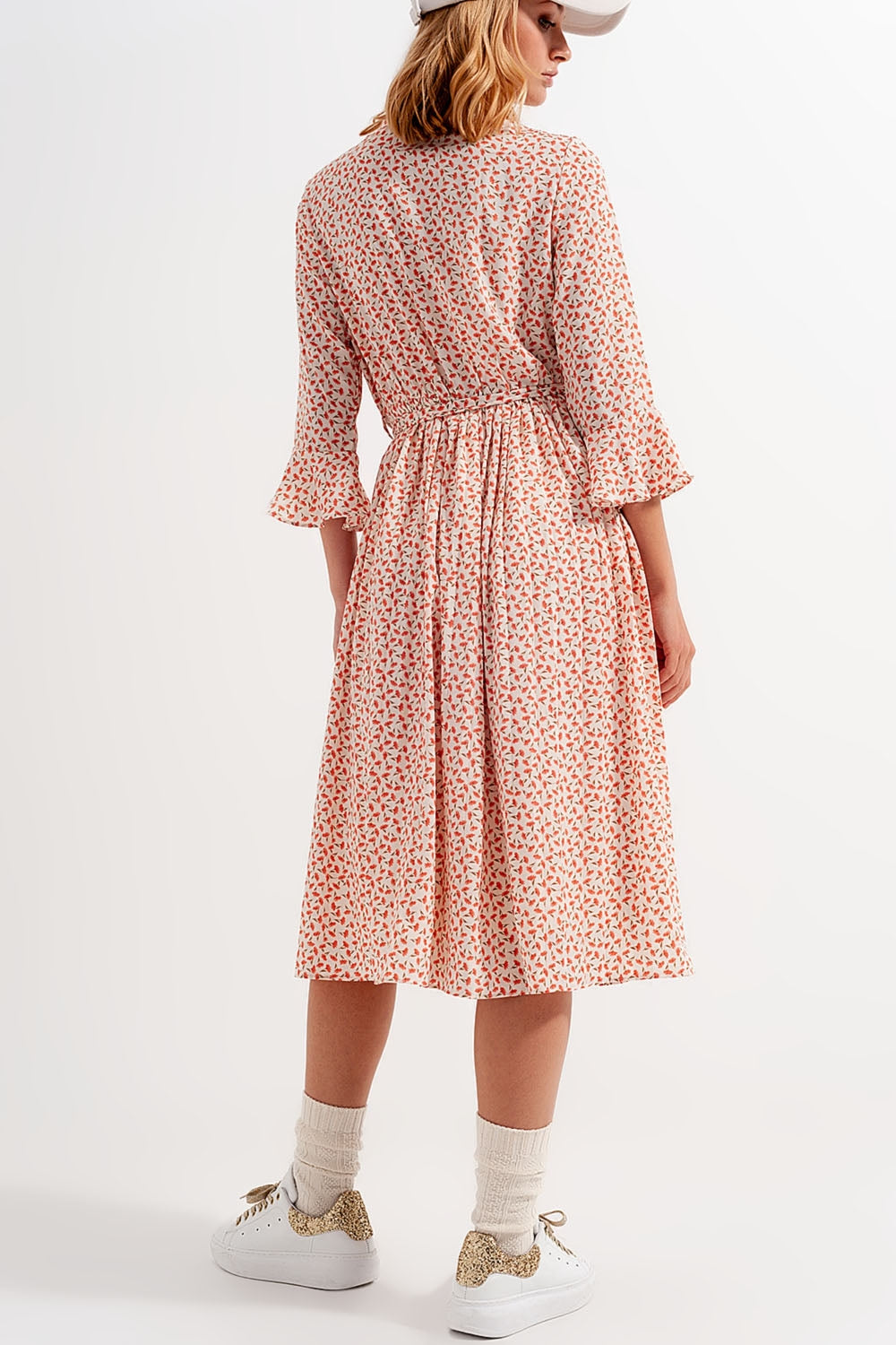 Buttoned midi dress with high collar in floral print coral