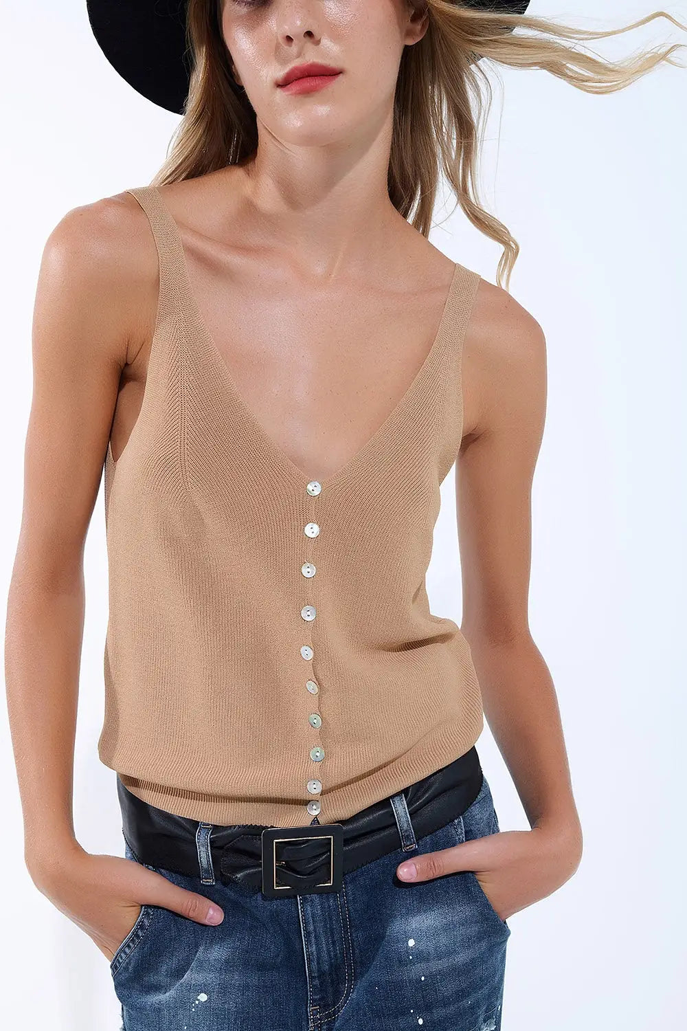 Camel Knit Buttoned Crop Top - One Size / Brown - Tops