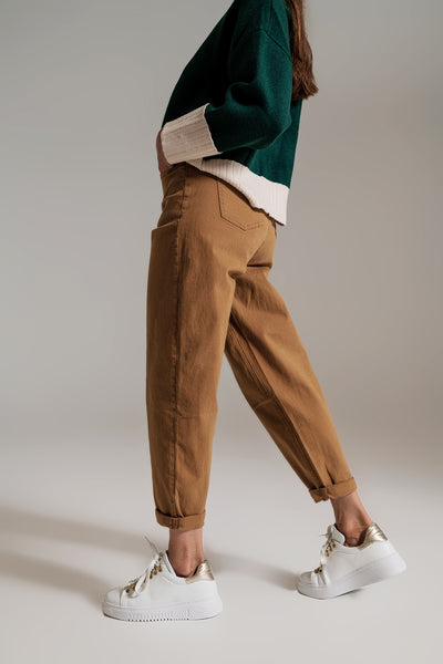 Camel relaxed pants with pocket detail at the waist