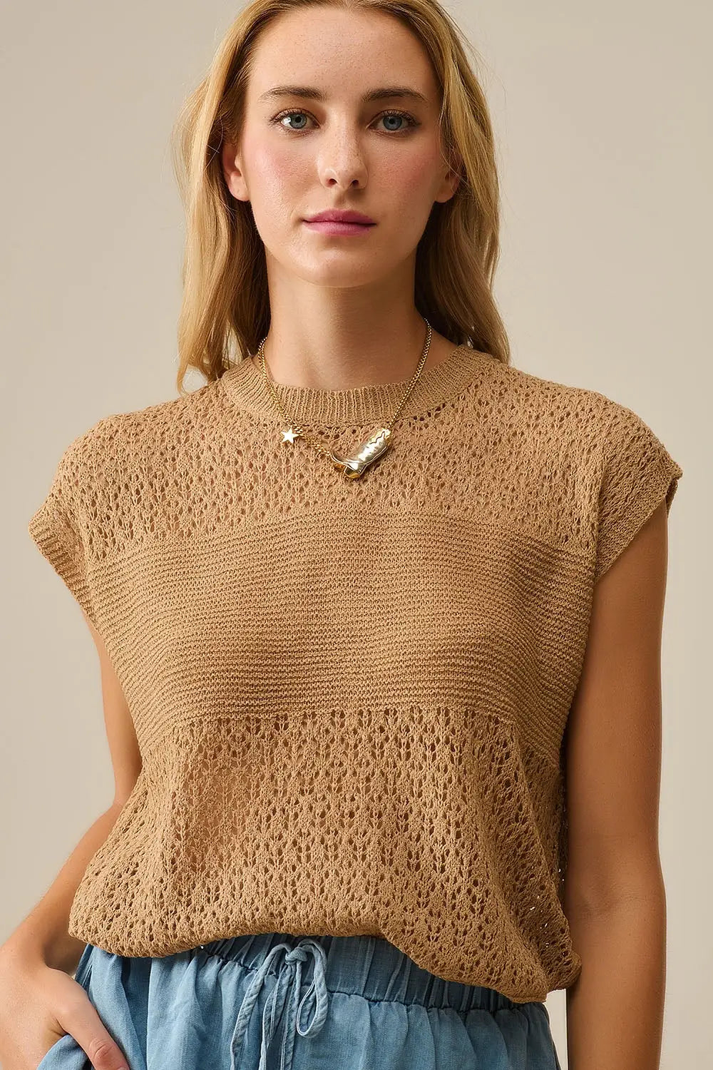 Camel sweater with soft open knit and dropped sleeves - One Size / Brown - Sweaters