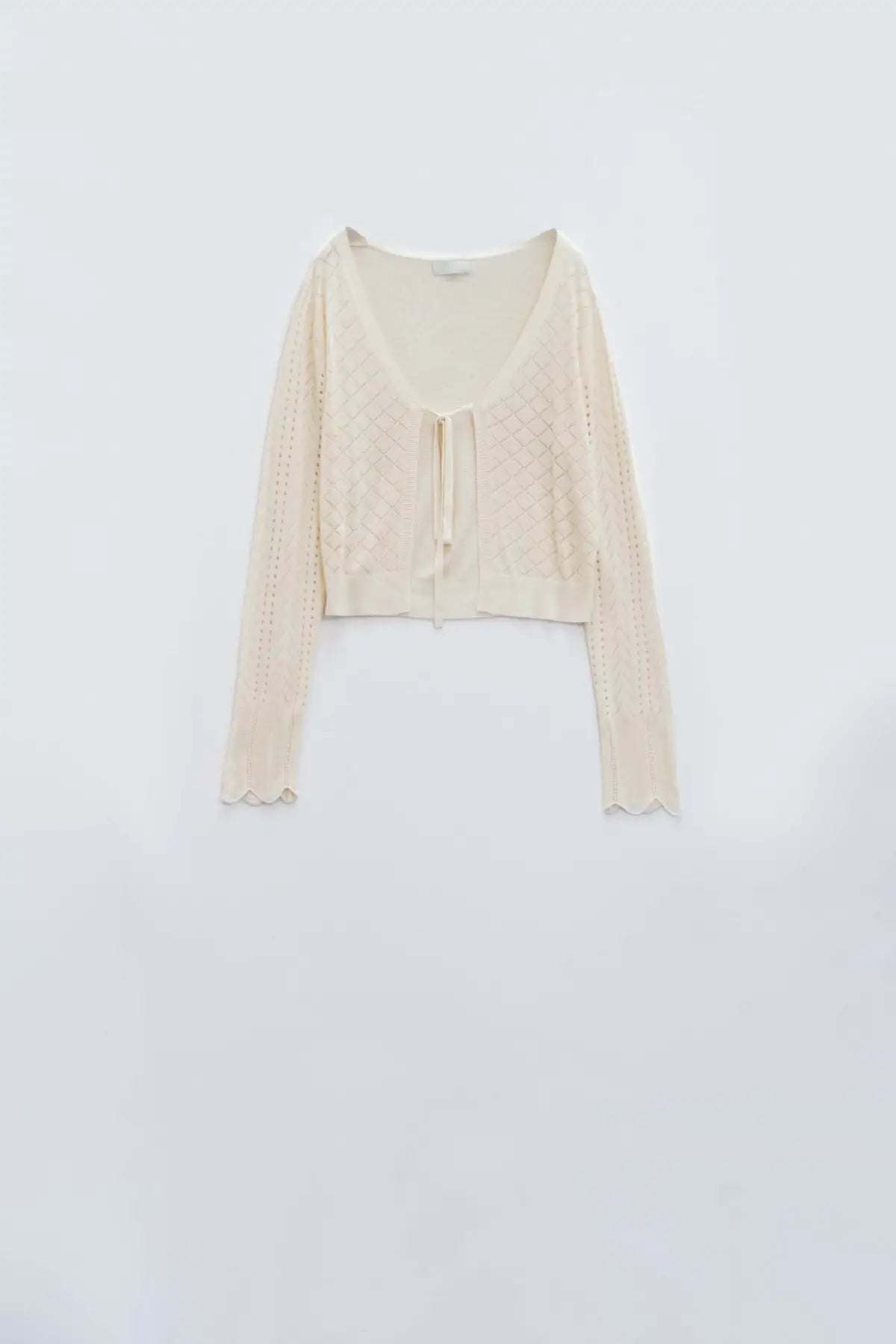 Q2 Cardigan beige avec imprimé Argyle et fermeture à nouer