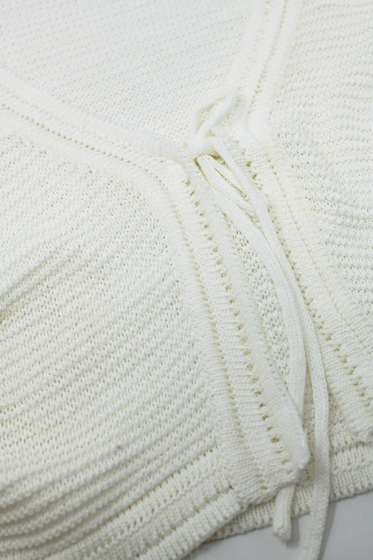 Cardigan en maille à manches longues et clochettes en blanc avec détails de nœuds - One Size / blanc - Pulls