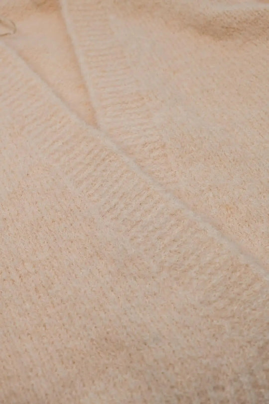 Cardigan ouvert en maille duveteuse surdimensionnée en blanc avec bord-côte aux extrémités et aux poignets - Pulls