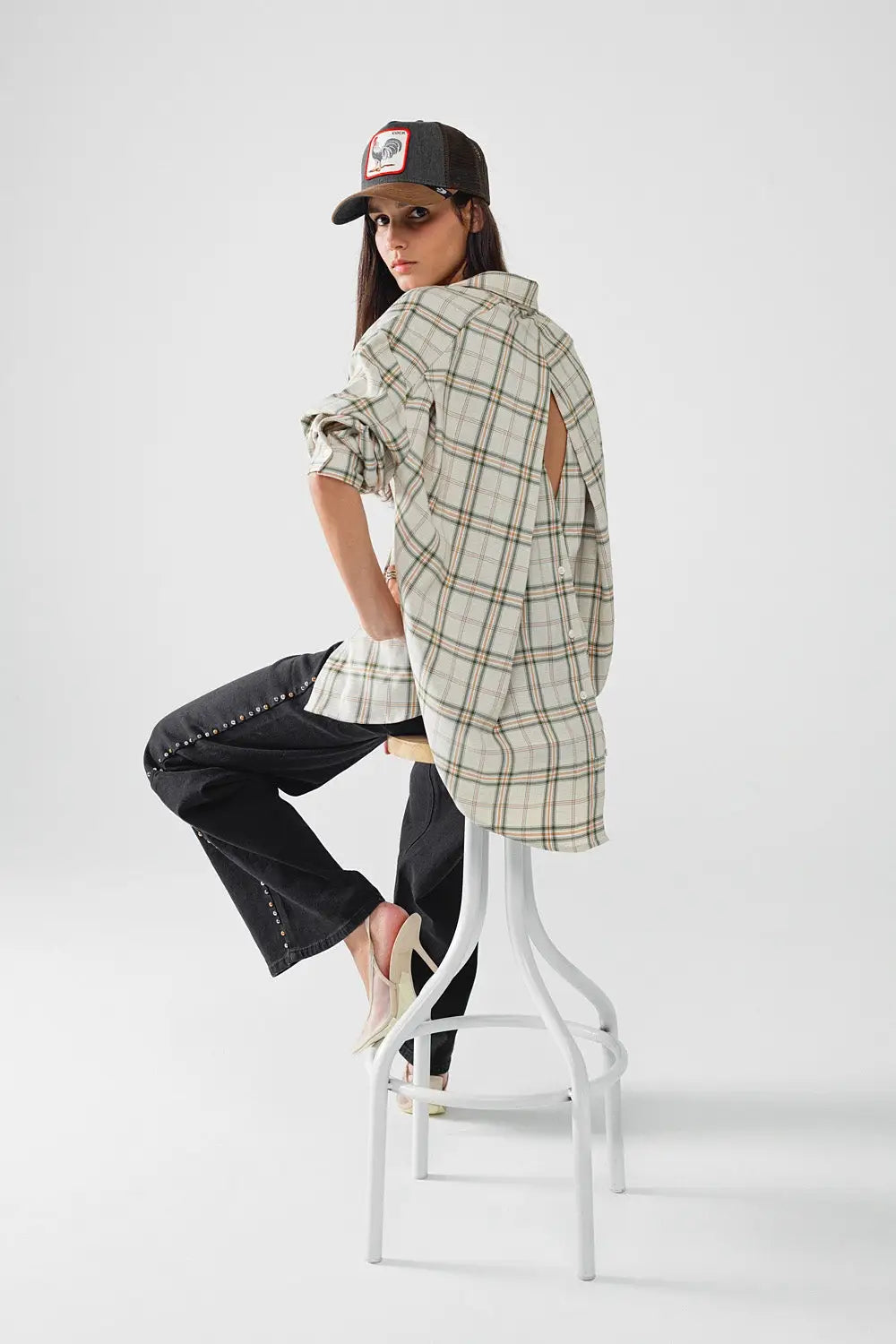 Q2 Chemise à carreaux avec ouverture au dos beige
