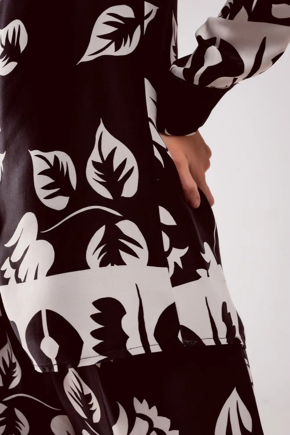 Chemise à imprimé floral noire - Tee-Shirt