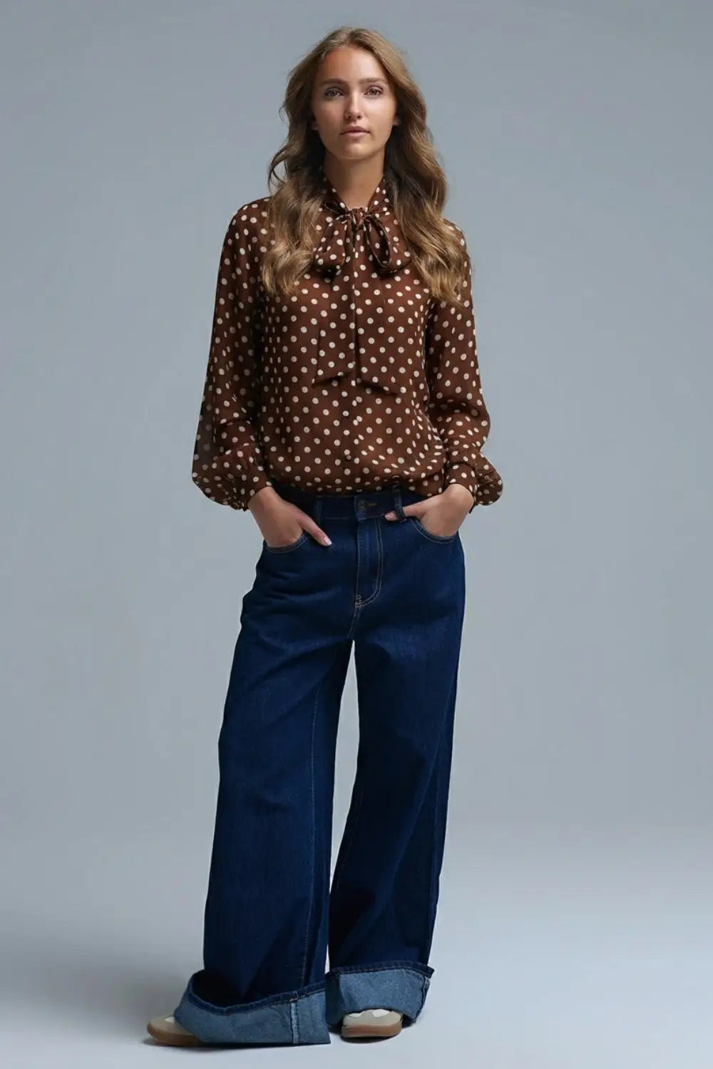 Chemise à pois marron avec détails en dentelle en mousseline de soie - Tops