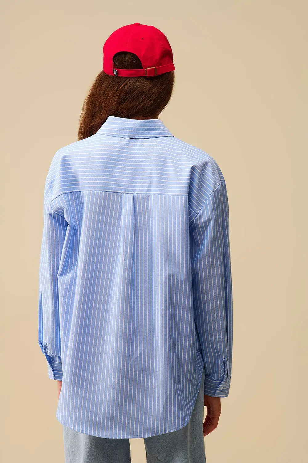 Chemise à rayures bleues avec broderie en forme de cœur rouge - Tee-Shirt