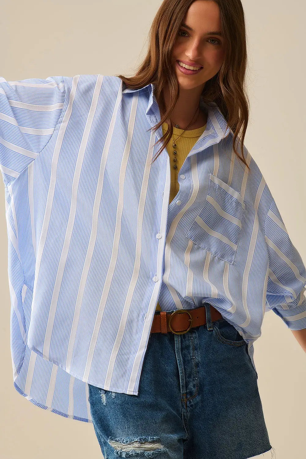 Chemise à rayures bleues et blanches coupe décontractée nouée dans le dos - Tee-Shirt
