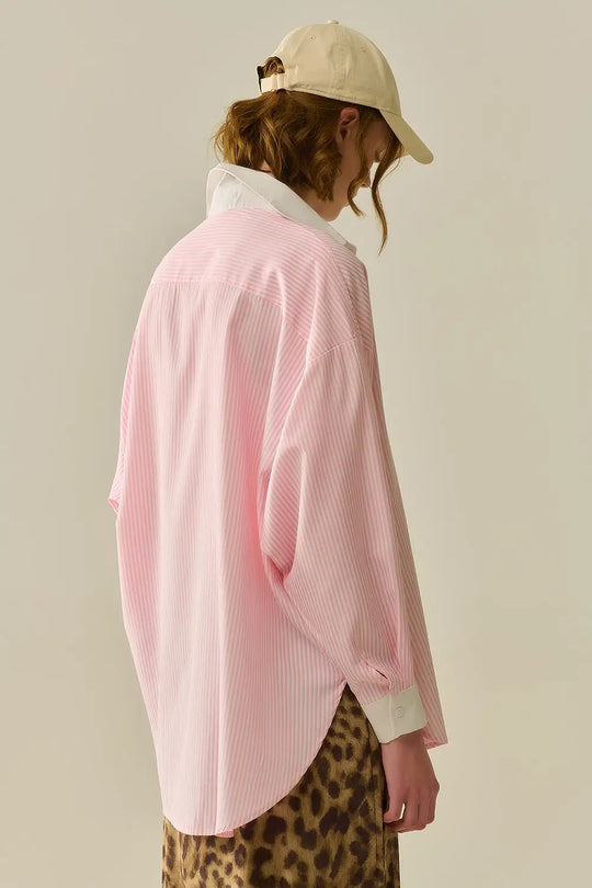 Chemise à rayures roses avec poche et col blanc - Tee-Shirt