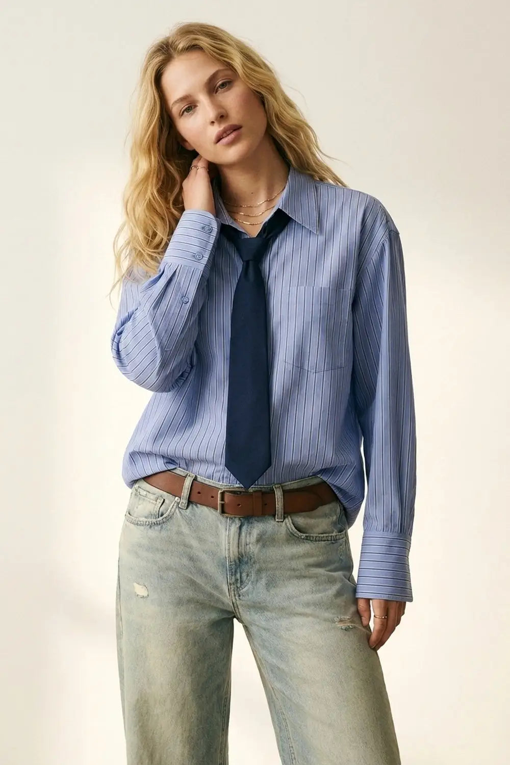Chemise ample à rayures bleu clair à boutons - Tee-Shirt