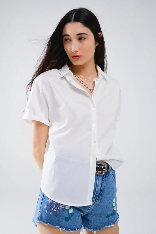 Chemise boutonnée décontractée à manches courtes en blanc - Tee-Shirt