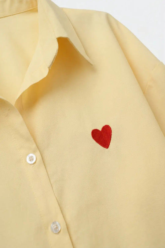 Chemise boutonnée jaune avec détails en forme de cœur - Tee-Shirt
