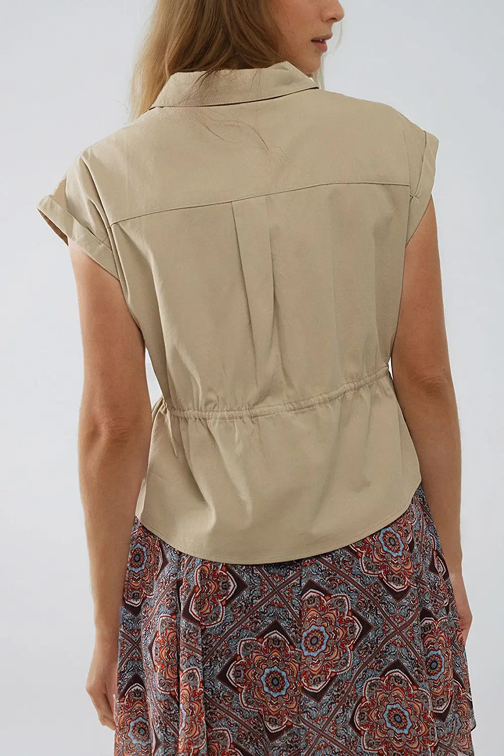 Chemise boutonnée kaki avec poches poitrine - Tee-Shirt
