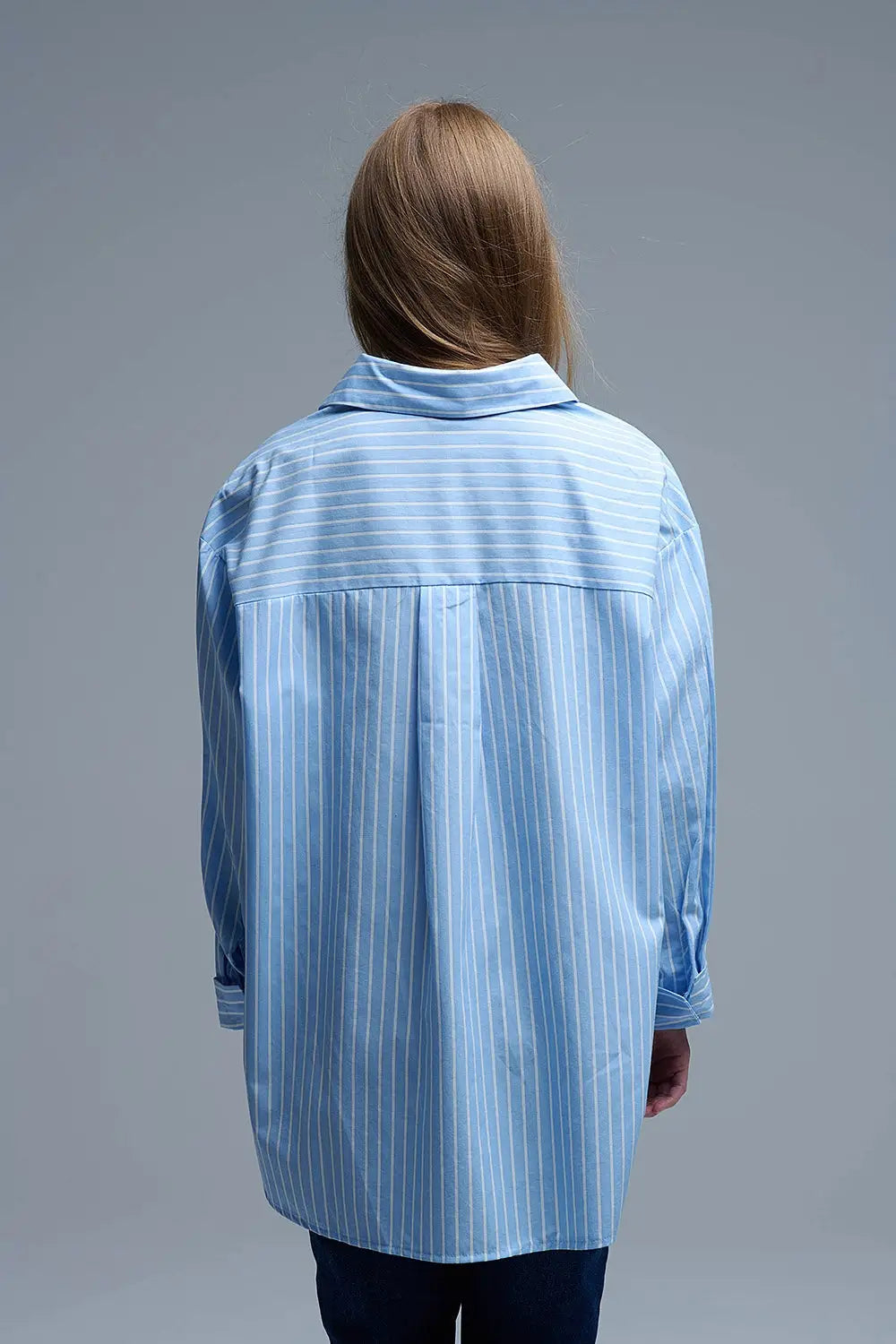Chemise décontractée bleue à rayures et coutures en forme de cœur - Tee-Shirt